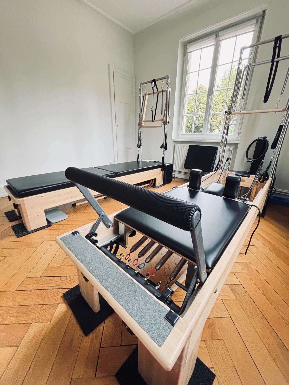 L&rsquo;espace appareils, équipé de Reformers, Chairs et Ladder Barrel